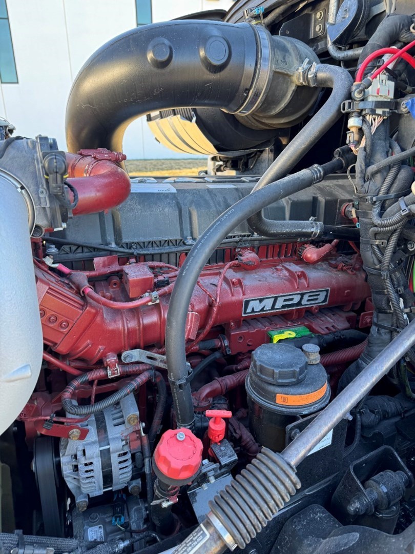 2020 MACK AN64T - USED TRUCKS SLEEPER - image 9